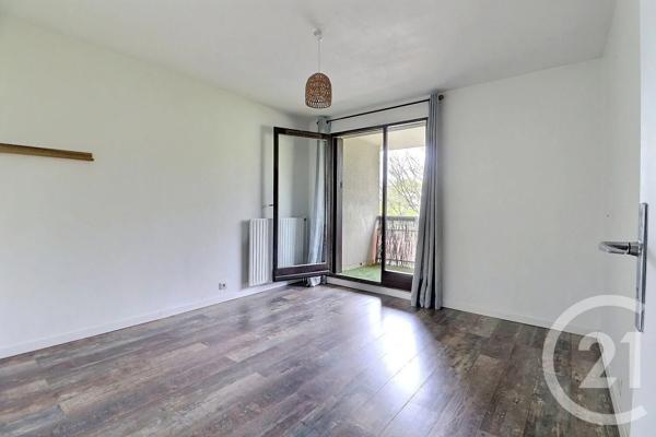 Appartement F4 à vendre  4 pièces - 81,80 m 2   TREMBLAY EN FRANCE  - 93