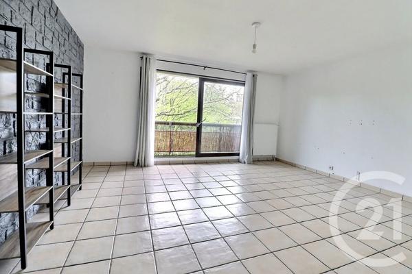 Appartement F4 à vendre  4 pièces - 81,80 m 2   TREMBLAY EN FRANCE  - 93