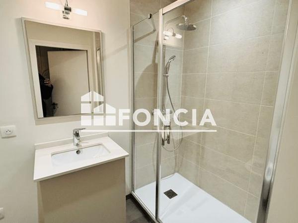 Location Studio 45.72 m² - 72 RUE DE LILLE PORTE B06 Tourcoing 59200