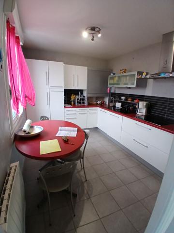 Maison SAINT BERTHEVIN 8 pièce(s) 124 m2