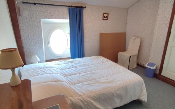 Maison à vendre    8 pièces •  Vic-en-Bigorre