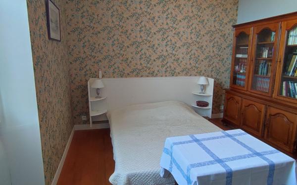 Maison à vendre    8 pièces •  Vic-en-Bigorre