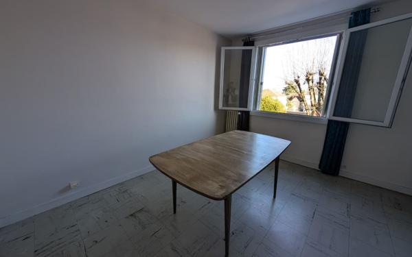 Appartement à vendre    3 pièces • 57,18 m2 Ris-Orangis