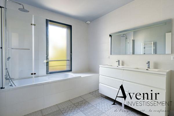 Caluire - Maison contemporaine 277 m² (5 chambres) - Terrain 1530 m² Caluire et cuire Caluire - Maison contemporaine 277 m² (5 chambres) - Terrain 1530 m² Caluire et cuire