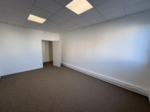 Bureaux à louer 145 m2 proche gare à Orléans