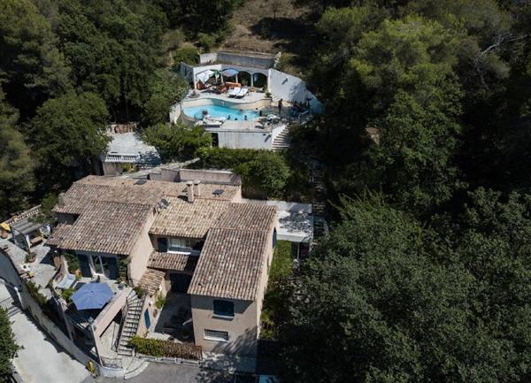 Maison à vendre    7 pièces •  Colomars