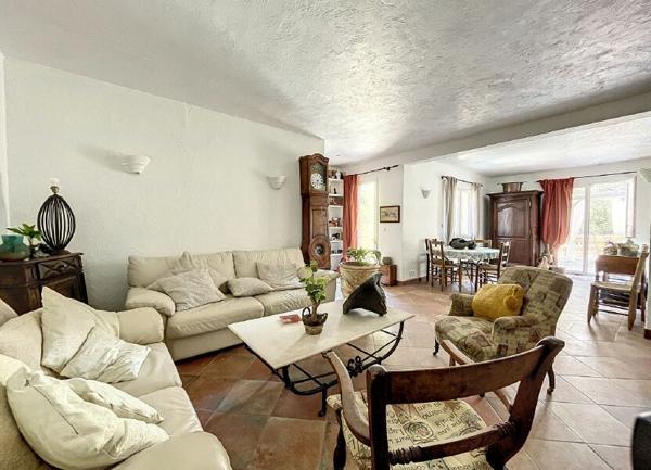 Maison à vendre    7 pièces •  Colomars