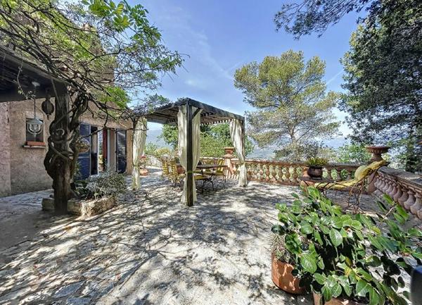 Maison à vendre    7 pièces •  Colomars