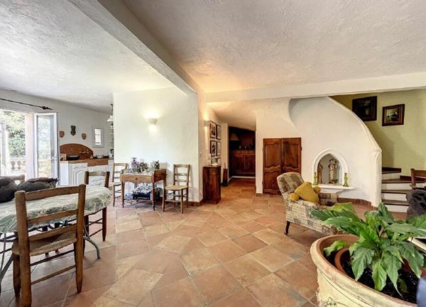 Maison à vendre    7 pièces •  Colomars