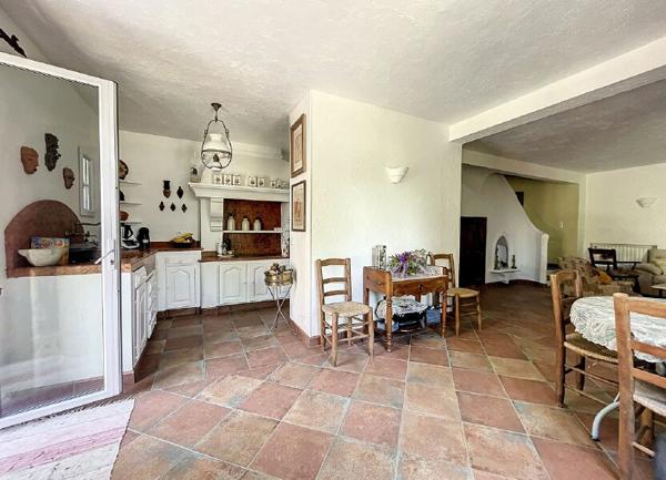 Maison à vendre    7 pièces •  Colomars