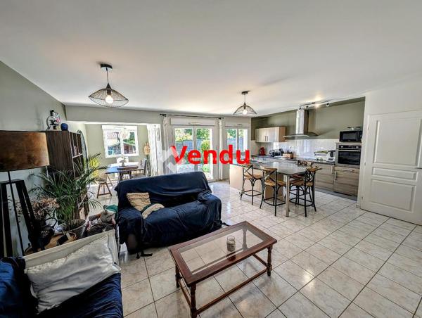MAISON POITIERS, 100M², 3 CHAMBRES, JARDIN.