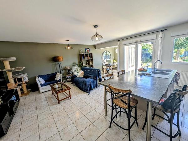 MAISON POITIERS, 100M², 3 CHAMBRES, JARDIN.
