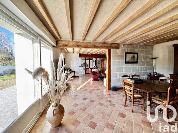 Maison traditionnelle 5 pièces de 146 m² à Loire-Authion (49250)