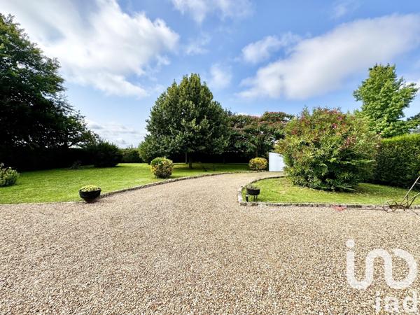 Maison traditionnelle 5 pièces de 146 m² à Loire-Authion (49250)