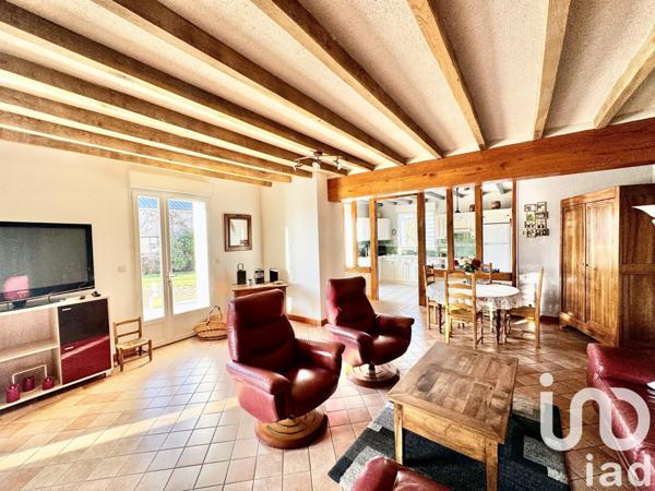 Maison traditionnelle 5 pièces de 146 m² à Loire-Authion (49250)