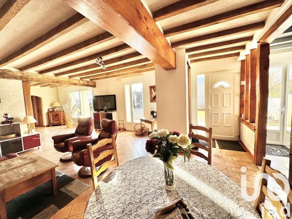 Maison traditionnelle 5 pièces de 146 m² à Loire-Authion (49250)