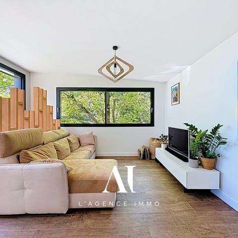 Maison De 172 m2 Avec Vue Montagne, Yourte De 50 M² Et Terrain De 1 674 M²