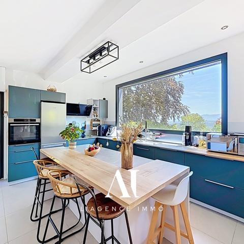 Maison De 172 m2 Avec Vue Montagne, Yourte De 50 M² Et Terrain De 1 674 M²