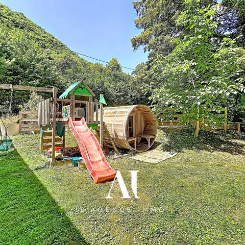 Maison De 172 m2 Avec Vue Montagne, Yourte De 50 M² Et Terrain De 1 674 M²