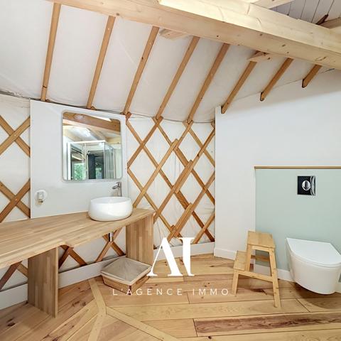 Maison De 172 m2 Avec Vue Montagne, Yourte De 50 M² Et Terrain De 1 674 M²
