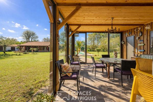 Maison entre architecture de verre et pinède