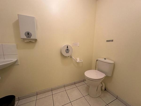 Local professionnel ou appartement  Sainte Luce Sur Loire 2 pièce(s) 48 m2