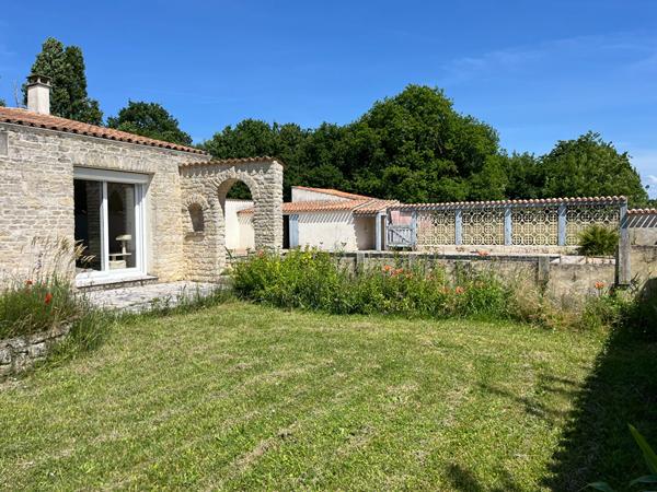 Maison Le Château de 143 m² avec piscine