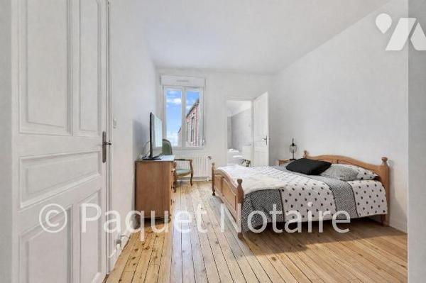 Maison de Ville type saint quentinoise, proche secteur de Neuville
Comprenant, entrée, double ...