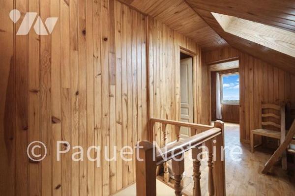 Maison de Ville type saint quentinoise, proche secteur de Neuville
Comprenant, entrée, double ...