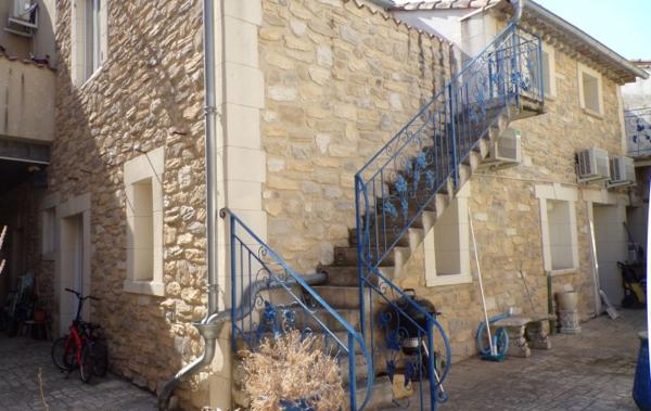 Vente Domaine 10 LOGEMENTS à rafraîchir Boujan-sur-libron