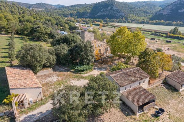 Ancienne Ferme entièrement rénovée de 700 m²  à Gréoux-les-Bains