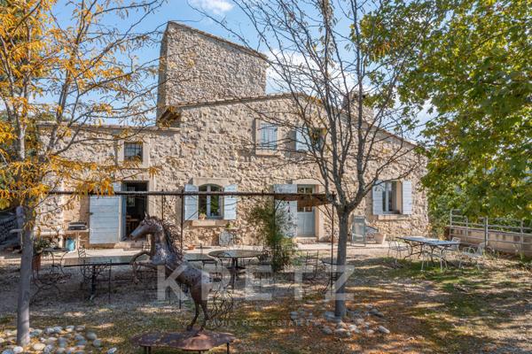 Ancienne Ferme entièrement rénovée de 700 m²  à Gréoux-les-Bains