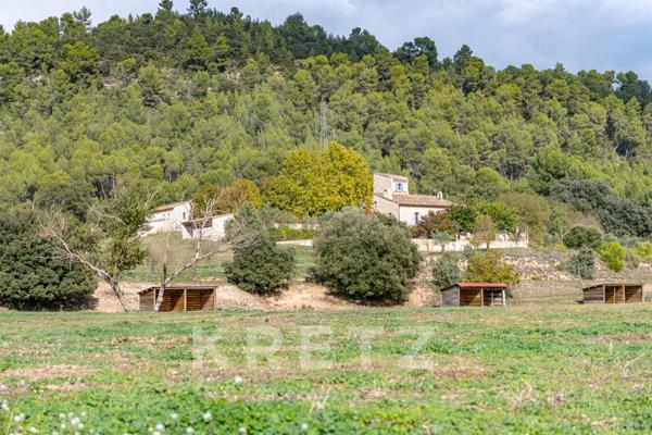 Ancienne Ferme entièrement rénovée de 700 m²  à Gréoux-les-Bains