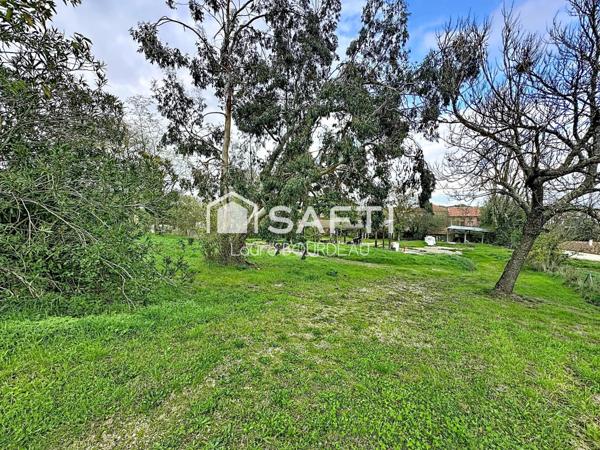 Terrain constructible de 633m² à VACQUIERS