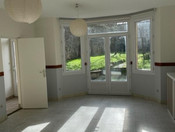 Location Bureau 3 pièces Parthenay (79200)