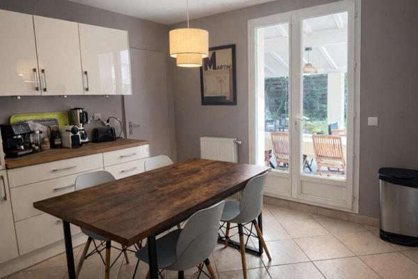 Maison 5 pièces-piscine-jardin-garage