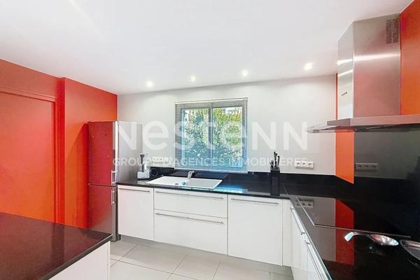 Maison individuelle de 7 Pièces avec 5 chambres Piscine Proche Centre Ville - 69500 BRON