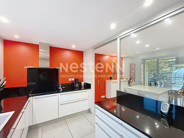 Maison individuelle de 7 Pièces avec 5 chambres Piscine Proche Centre Ville - 69500 BRON