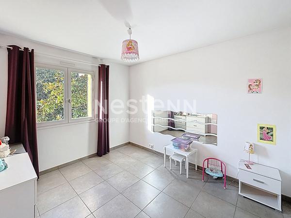 Maison individuelle de 7 Pièces avec 5 chambres Piscine Proche Centre Ville - 69500 BRON