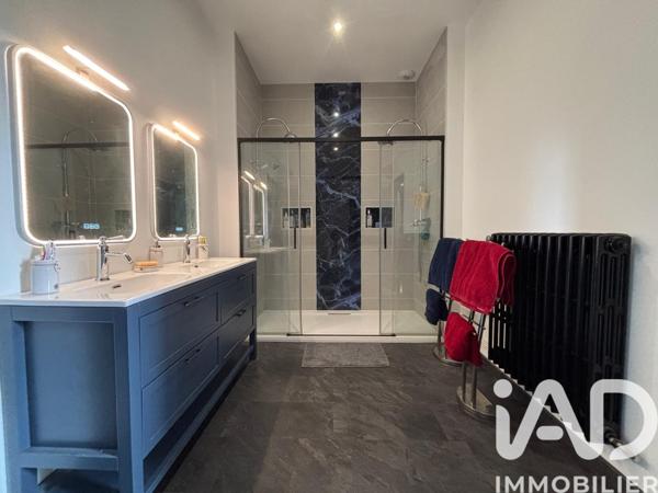 Maison à vendre 11 pièces 309 m² Châteauroux