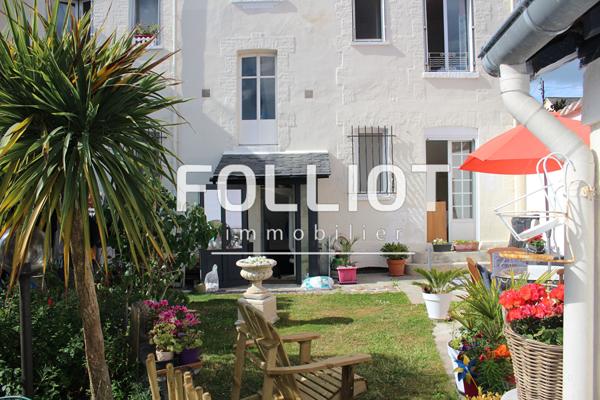 Maison spacieuse 8 pièces à vendre à Dives-sur-Mer - Réf 144418