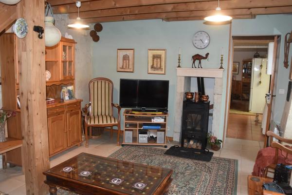 Maison de village confortable, pleine de charme et de caractère