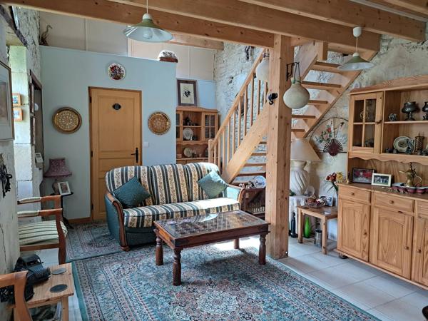 Maison de village confortable, pleine de charme et de caractère