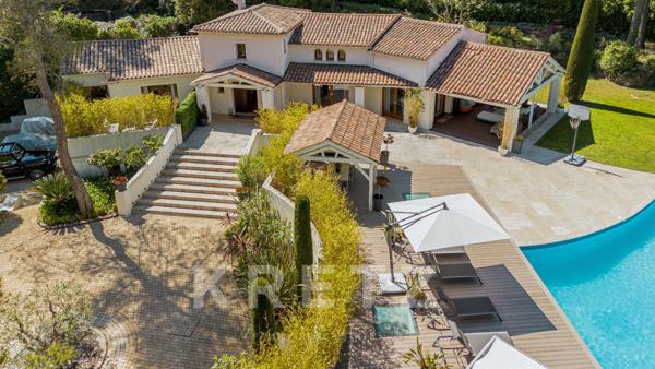 MOUGINS DOMAINE SECURISE : VILLA FAMILIALE 7 CHAMBRES
