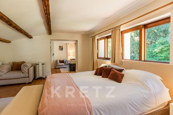MOUGINS DOMAINE SECURISE : VILLA FAMILIALE 7 CHAMBRES