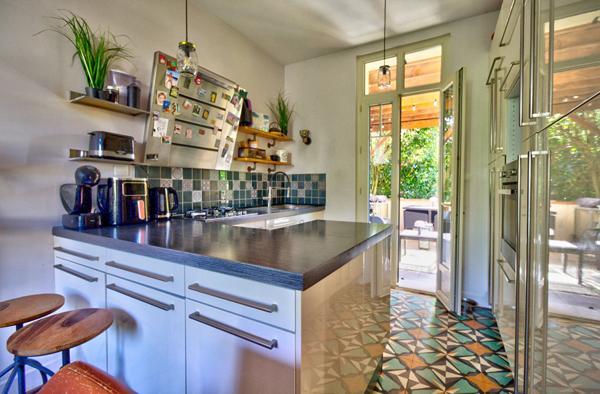 Maison de charme avec 5 chambres, jardin et garage proche passerelle au vieux Passage.