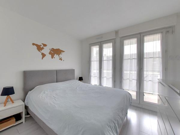 Vente exclusivité quartier mairie Appartement Pontault Combault 2 pièces 47.75 m2 - deux balcons - un box
