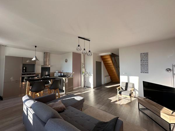 ROCHEFORT Hyper-centre : Élégance et charme au coeur d'un hôtel particulier