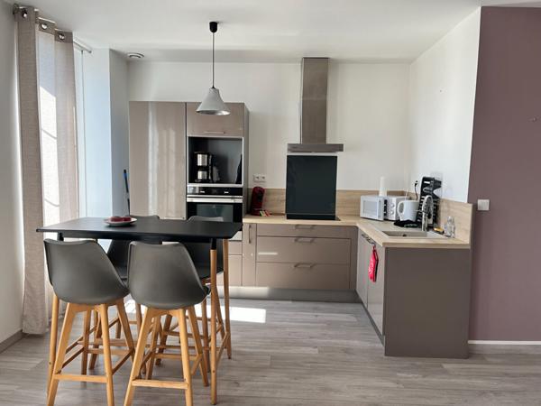 ROCHEFORT Hyper-centre : Élégance et charme au coeur d'un hôtel particulier