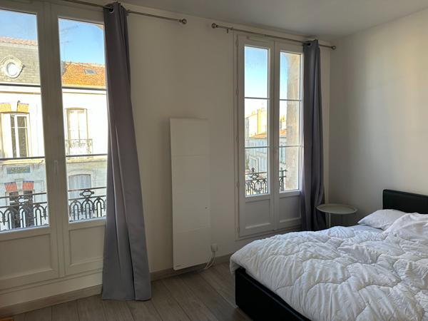 ROCHEFORT Hyper-centre : Élégance et charme au coeur d'un hôtel particulier